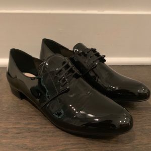 PRADA Vernice Oxford Flats